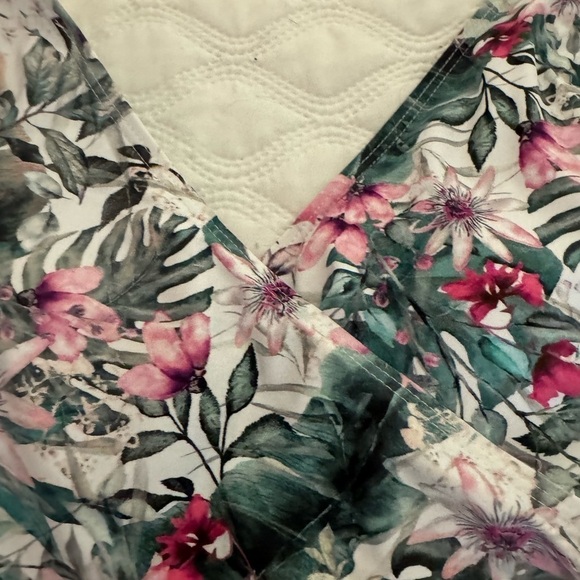 Nip Tuck Swim Twist Front One Piece Swimsuit Floral green sz 8 - Picture 5 of 12